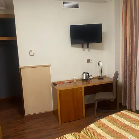 巴黎特罗酒店 酒店 2*