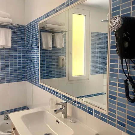 巴黎特罗酒店 萨拉戈萨