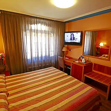 호텔 Paris Centro 2*
