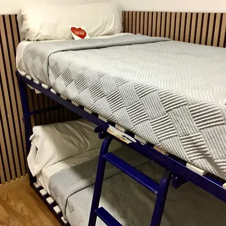 巴黎特罗酒店 2* 萨拉戈萨
