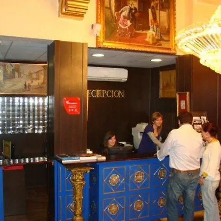 巴黎特罗酒店 2*