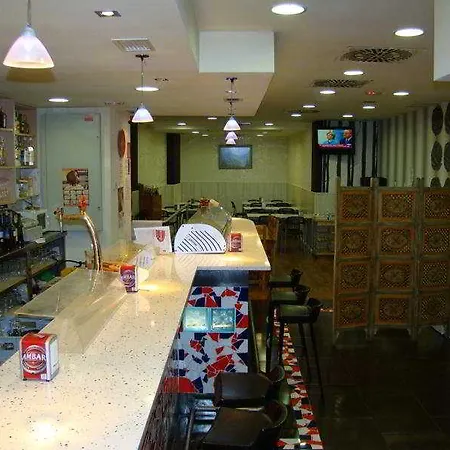 巴黎特罗酒店 酒店 萨拉戈萨